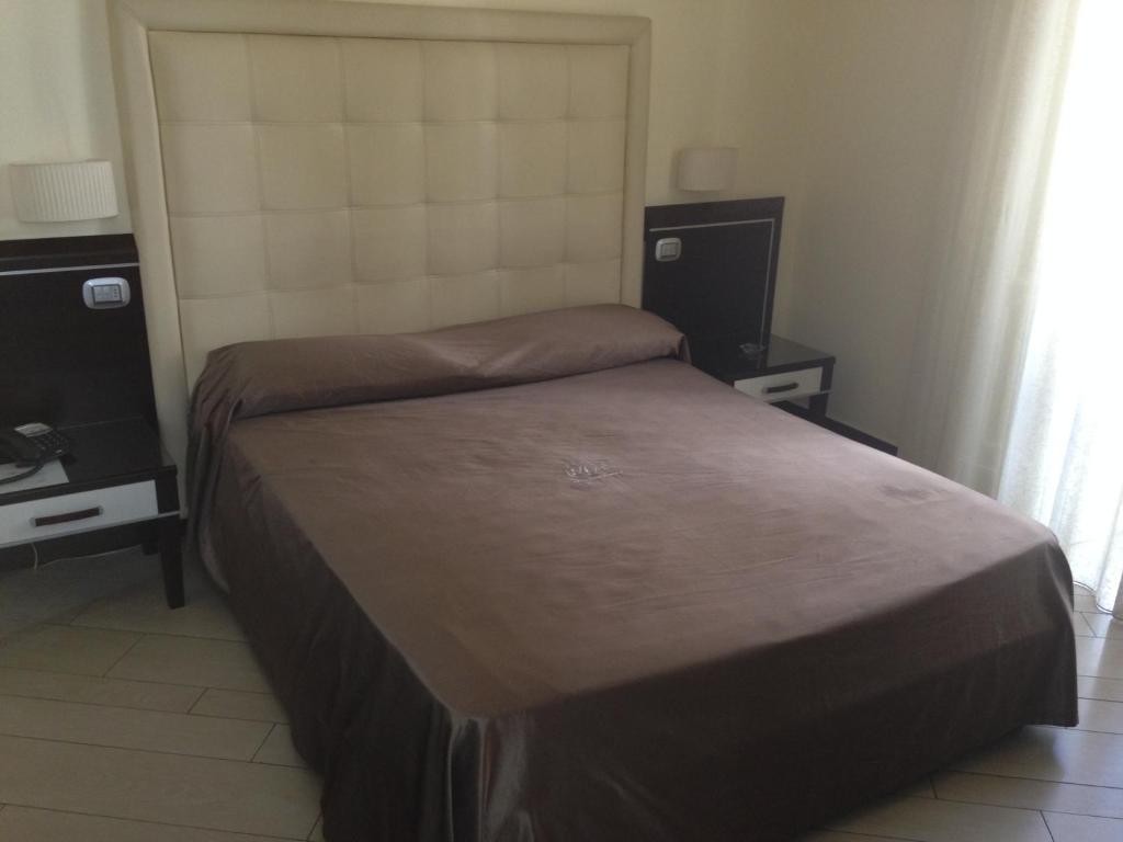 Hotel Ferdinando II Nápoly Kültér fotó
