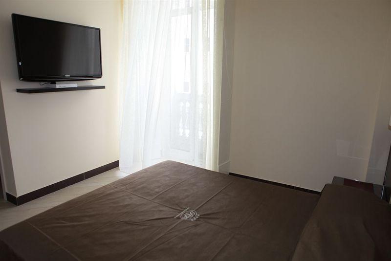 Hotel Ferdinando II Nápoly Kültér fotó